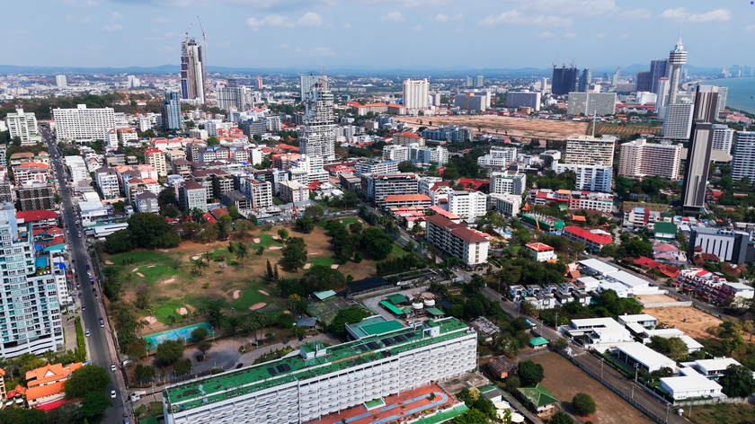 Aerial view across Pratumnak Hill, showing its residential neighbourhood and central position between Pattaya and Jomtien.